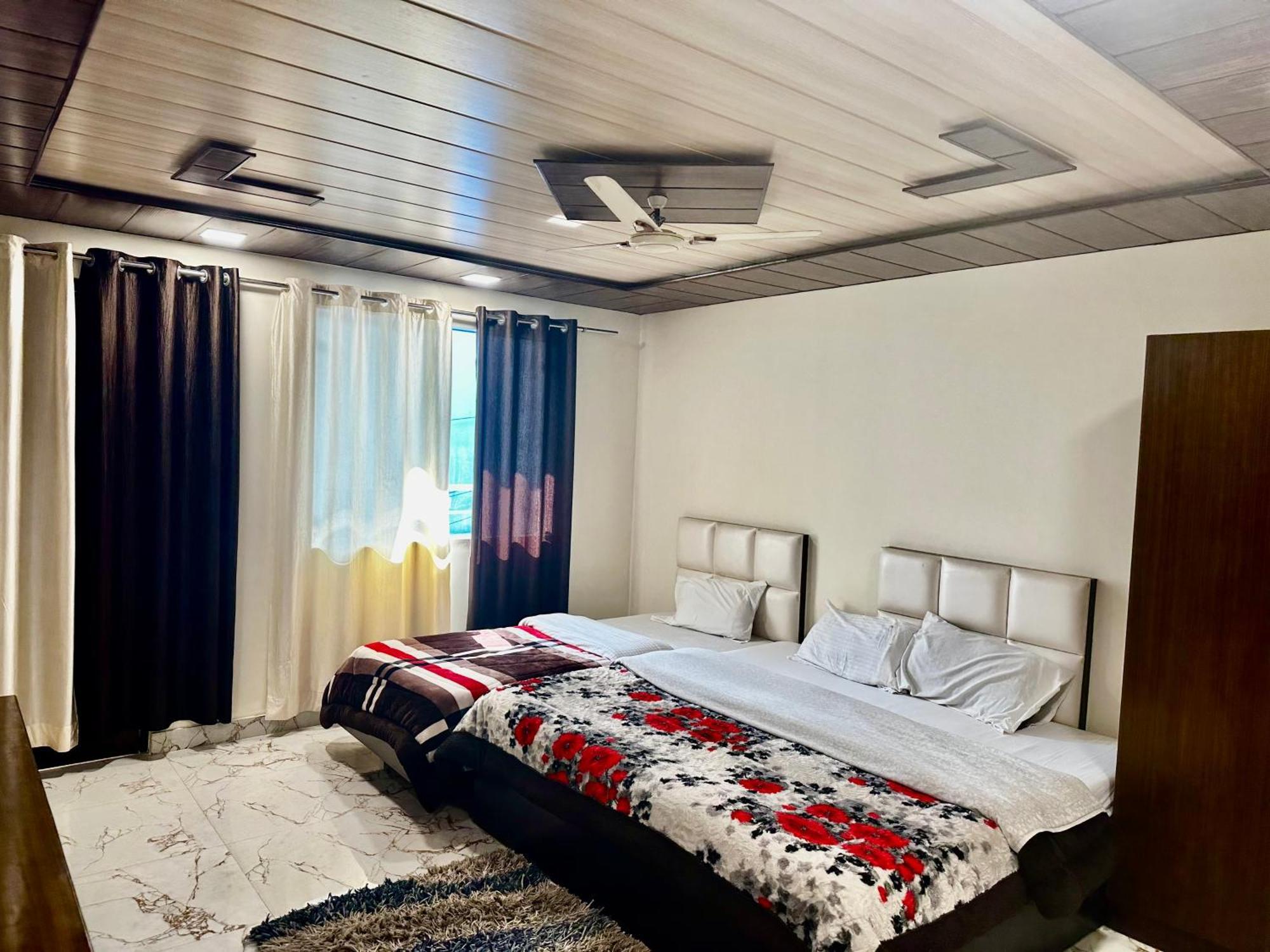 آغْرا Taj Castle A Boutique Homestay المظهر الخارجي الصورة