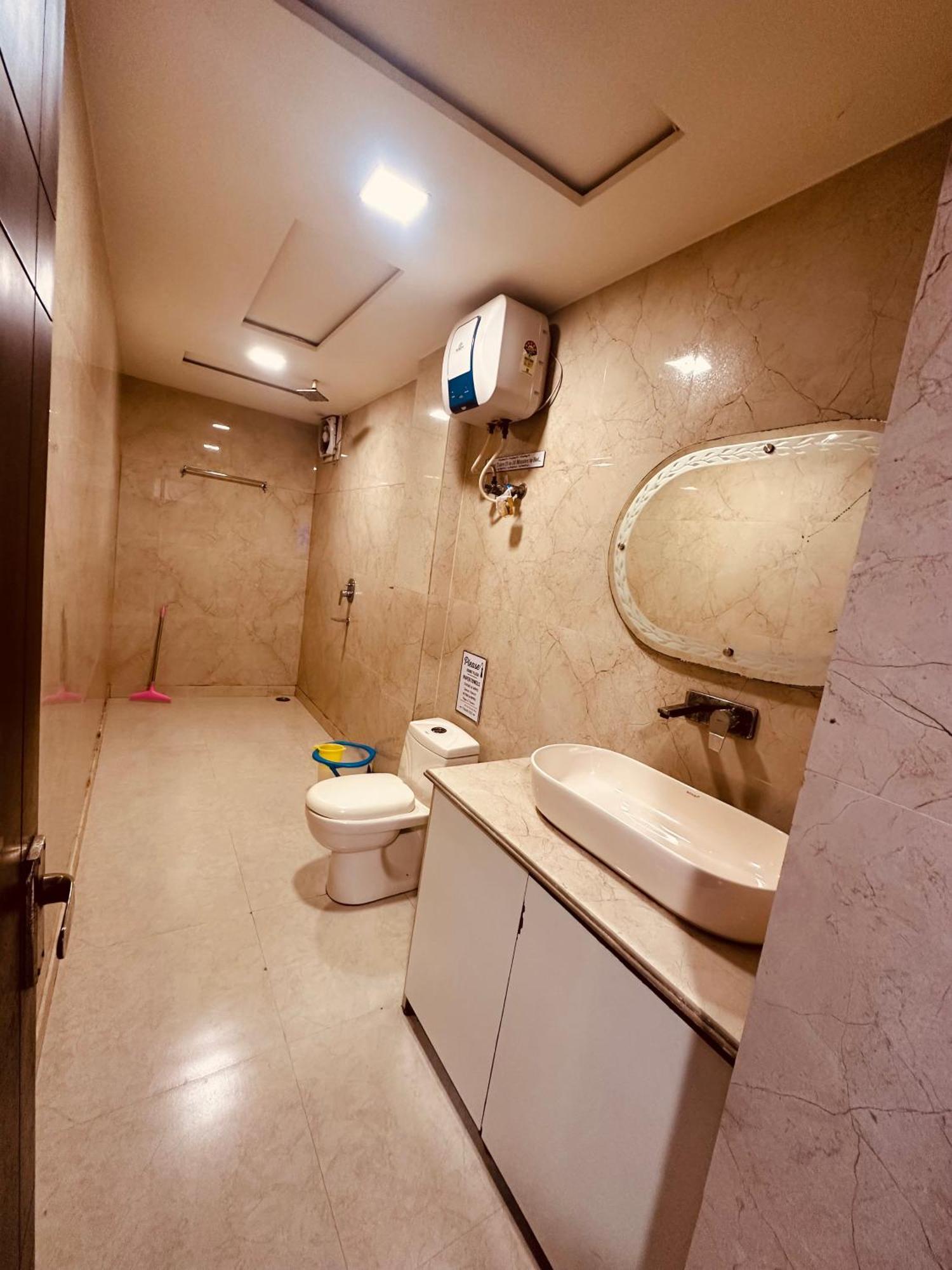 آغْرا Taj Castle A Boutique Homestay المظهر الخارجي الصورة