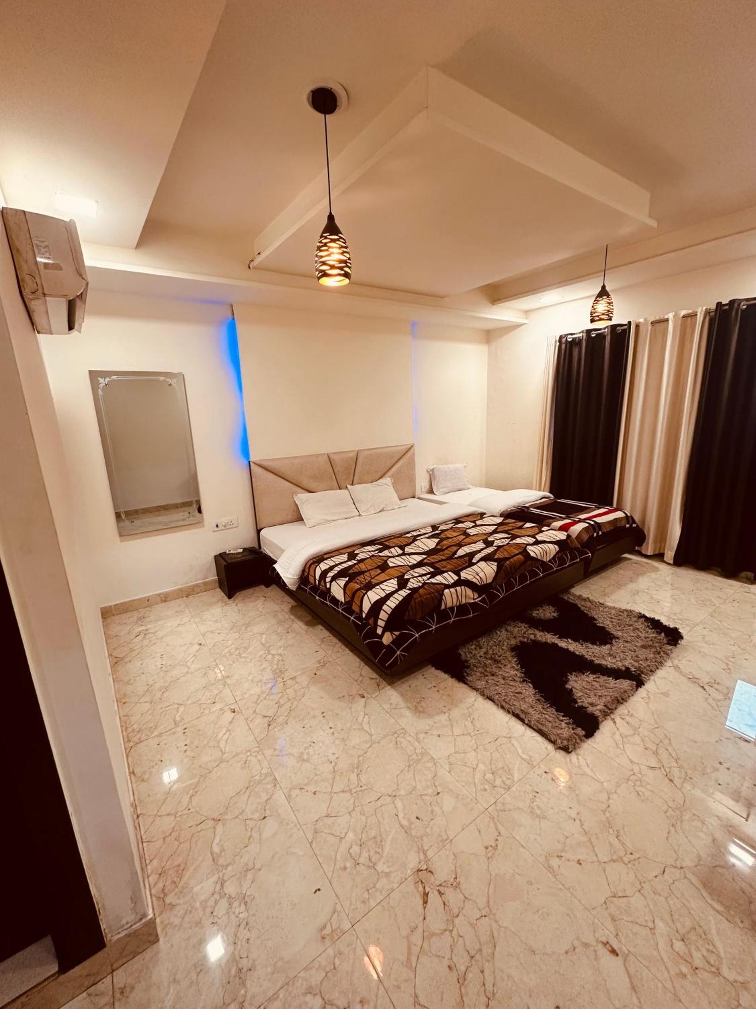 آغْرا Taj Castle A Boutique Homestay المظهر الخارجي الصورة