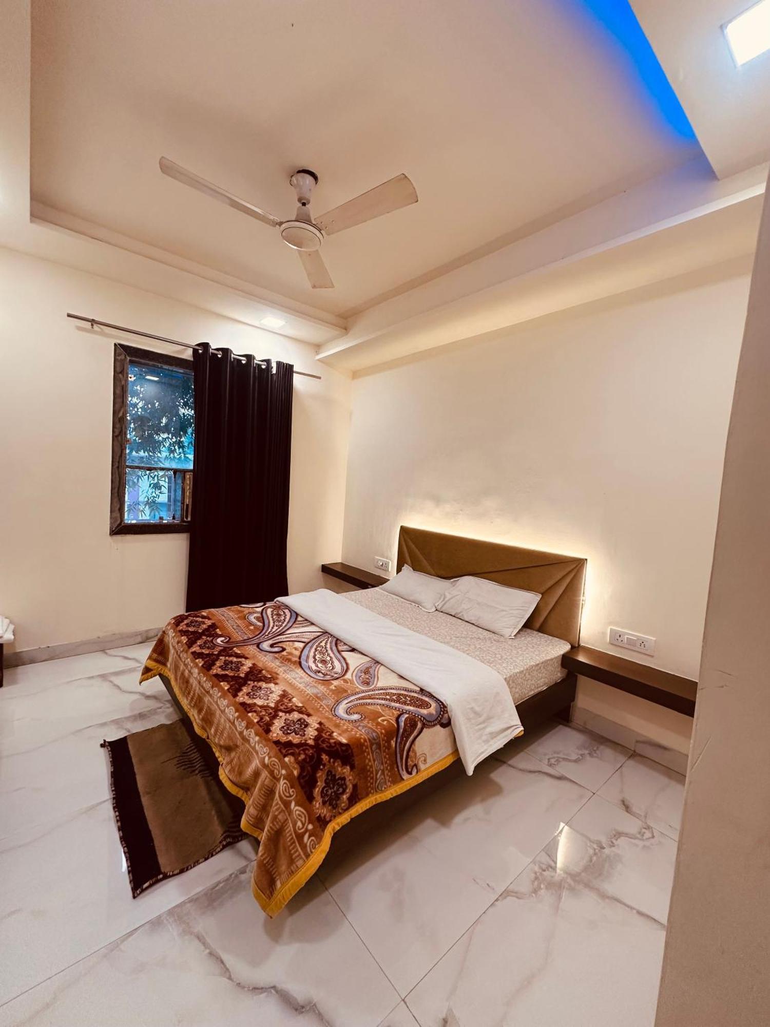 آغْرا Taj Castle A Boutique Homestay المظهر الخارجي الصورة