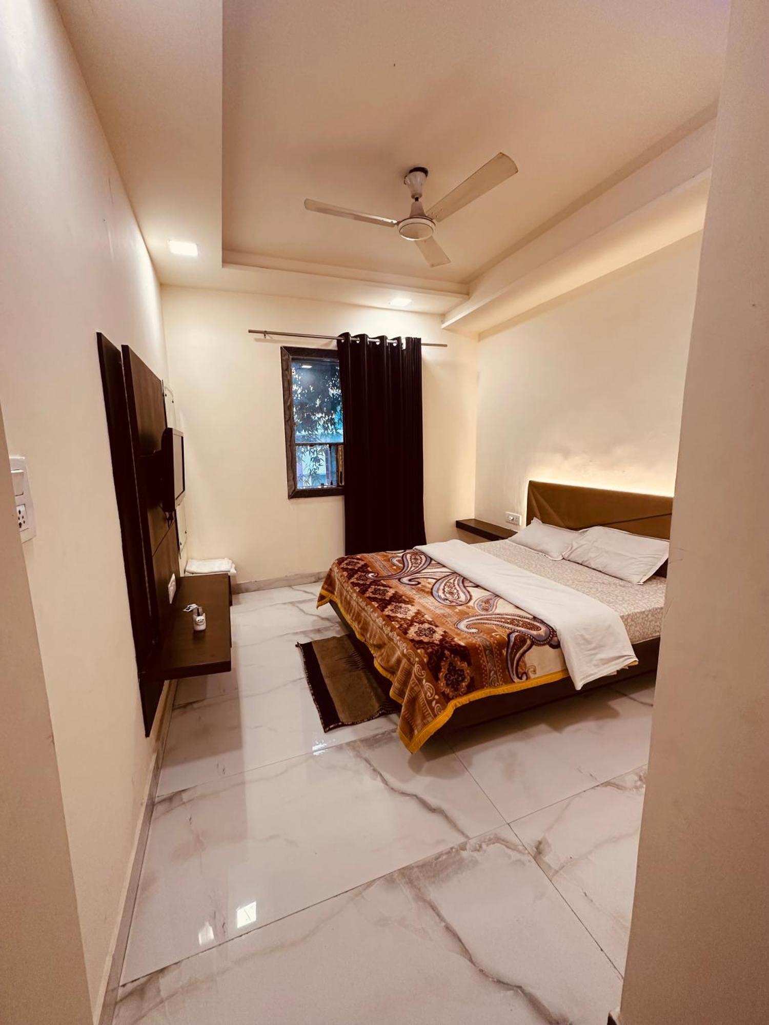 آغْرا Taj Castle A Boutique Homestay المظهر الخارجي الصورة