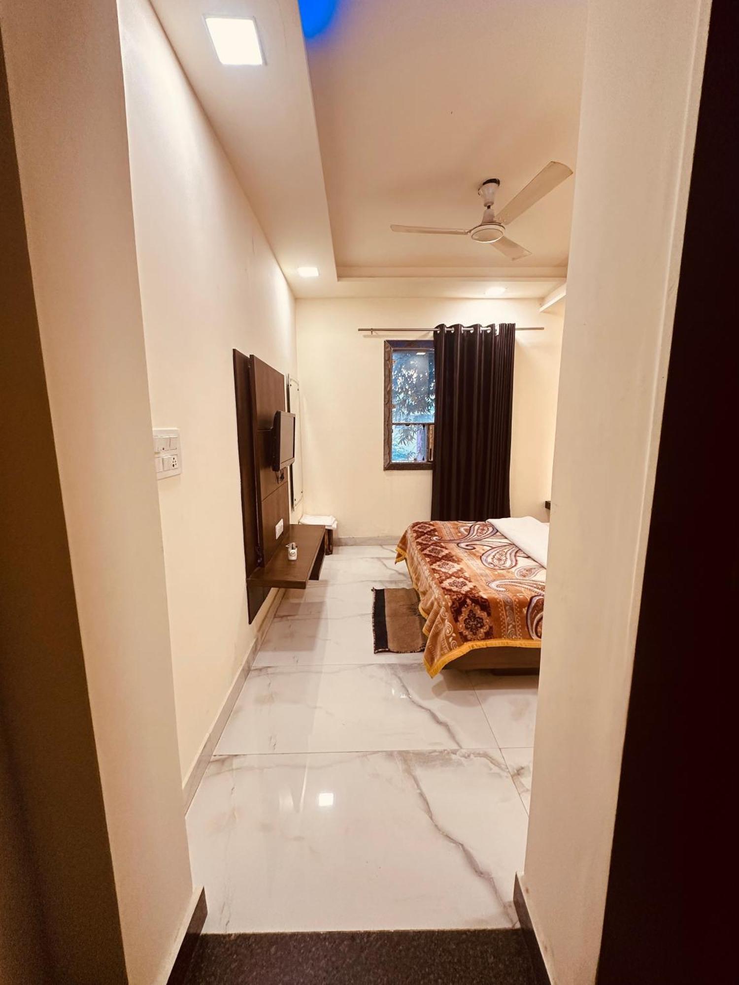 آغْرا Taj Castle A Boutique Homestay المظهر الخارجي الصورة